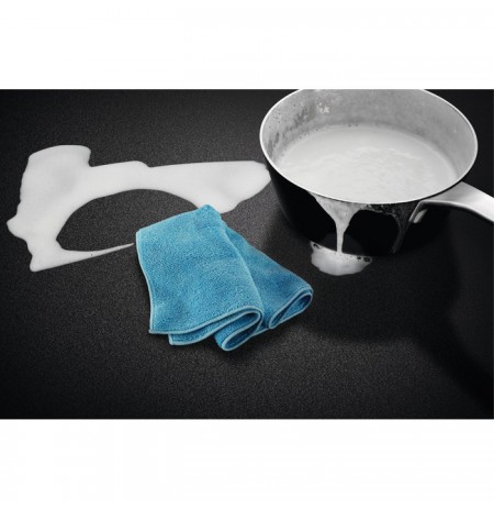 Electrolux Serie 700 EIS82453IZ Black Built-in 80 cm Zone induction hob 4 zone(s)