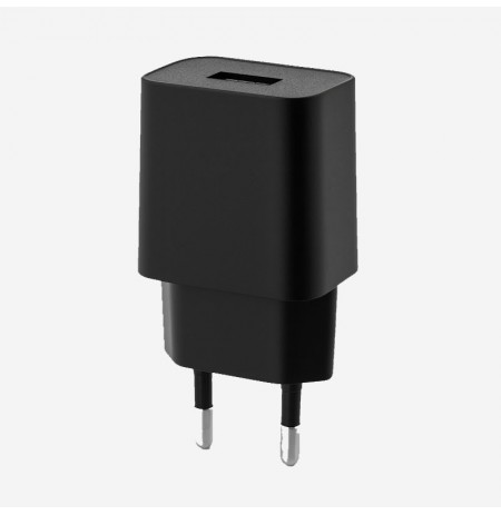 Juodas kištukas - Adapteris RENEW FORCE iš 220V tinklo į USB jungtį