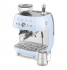 Smeg EGF03PBEU Espressomaschine, Kaffeevollautomat 50s Style, pastellblau