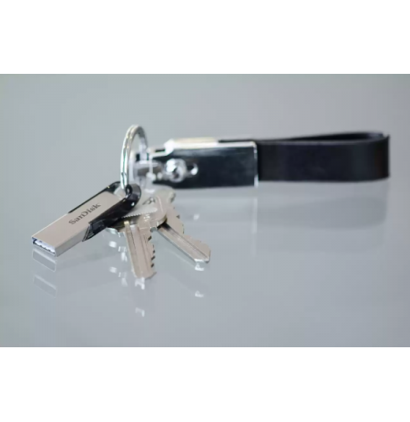 SanDisk Ultra Flair USB atmintinė 32GB, USB-A 3.0, Juoda/Sidabrinė