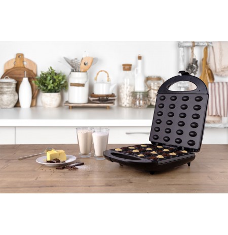 Mesko | Nut maker | MS 3041 | 1600 W | Number of pastry 24 | Nuts | Black