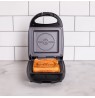 Uncanny Brands Pokémon Poké Ball Single Sandwich Maker