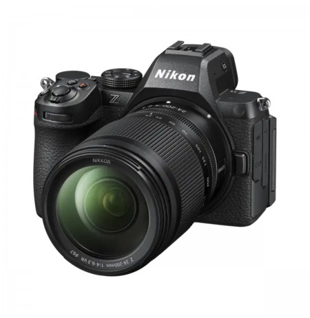 Nikon Z5 II + Nikkor Z 24-200mm f/4-6.3 VR