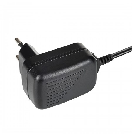 Akyga AK-TB-09 power adapter/inverter Indoor 5 W Black