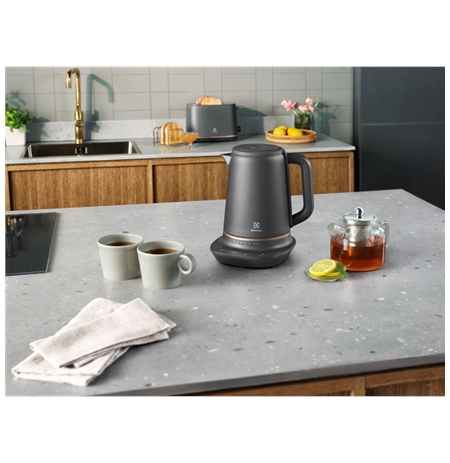 Electrolux Kettle Explore 7 E7K1-6BP Electric, 2400 W, 1.7 L, Plastic, 360° rotational base, Black