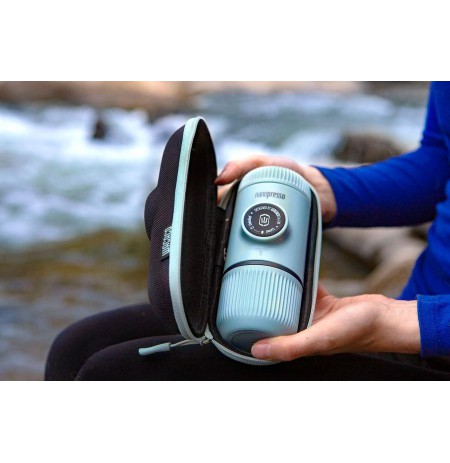 WACACO NANOPRESSO ARCTIC BLUE rankinis maltos kavos aparatas su dėklu, arktinė žydra