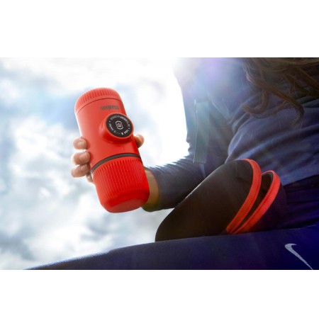 WACACO NANOPRESSO LAVA RED rankinis maltos kavos aparatas su dėklu, raudona